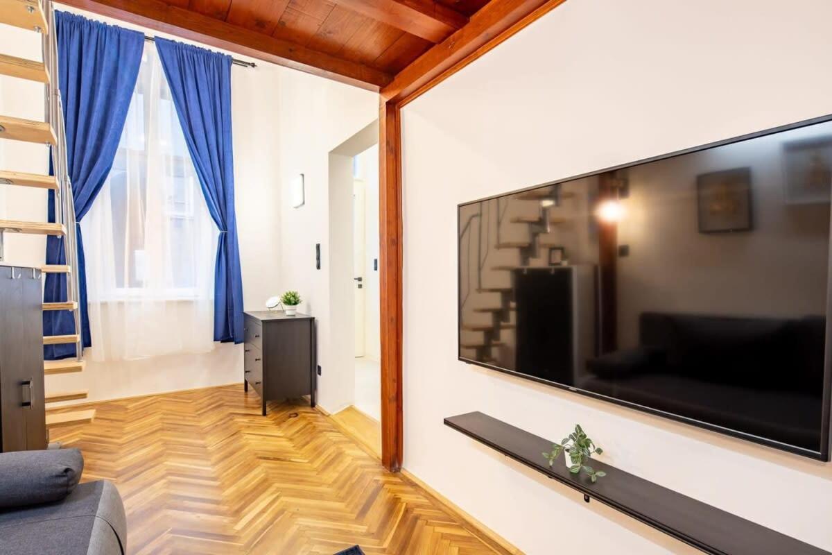 Apartament Cute Modern Getaway In The Heart Of The