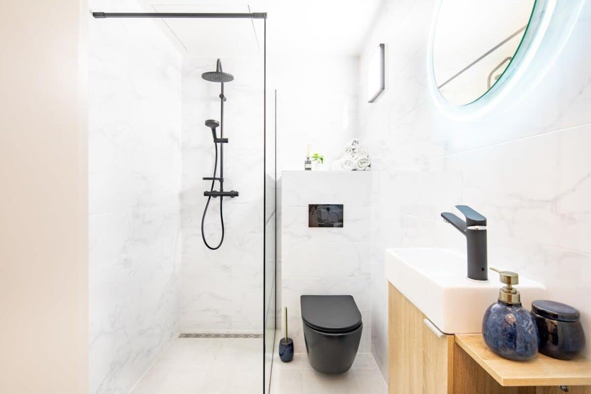 Cute Modern Getaway In The Heart Of The Appartement *